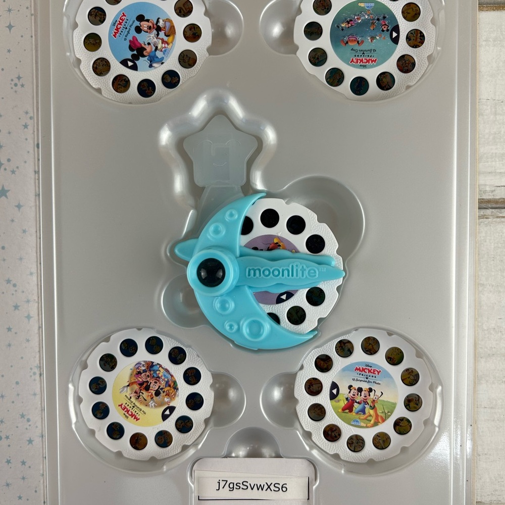 Disney Moonlite Storybook Projector - Blue and White - Picture 3 of 3
